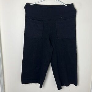 Aritzia Wilfred 87% Marino Wool Blend Bermuda Shorts Size Medium